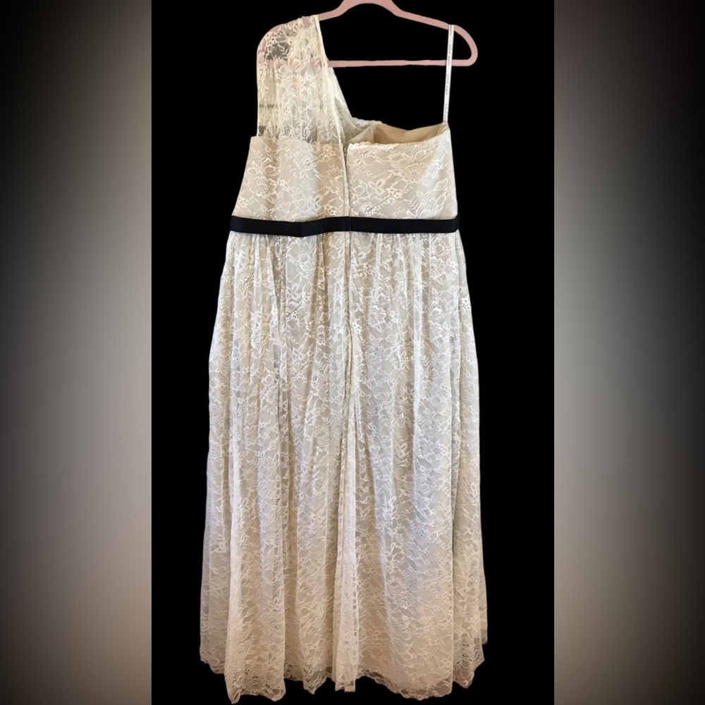 NWOT Alfred Angelo Lace Overlay One Shoulder Ivory Wedding Dress Size‎ 22 W - Picture 5 of 5